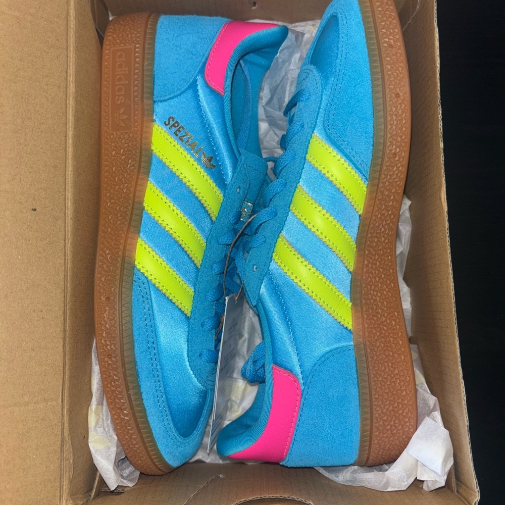 Adidas Handball Spezial W – Youth 6.5 / Women’s 7.5 / Men’s 6.5 – New in Box 🎁